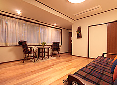 国産　椈（ブナ） 無垢フローリング　施工写真