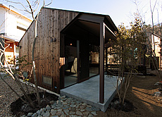 焼杉板（外壁材、杉焼き板）　施工写真