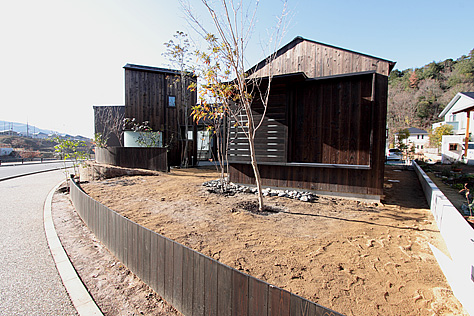 焼杉板（外壁材、杉焼き板）　施工写真