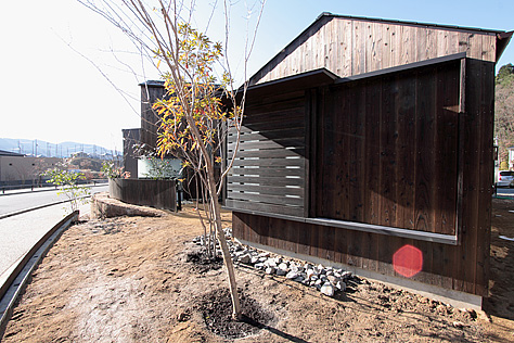 焼杉板（外壁材、杉焼き板）　施工写真