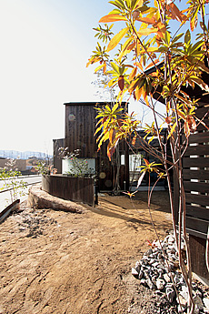 焼杉板（外壁材、杉焼き板）　施工写真