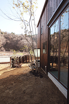 焼杉板（外壁材、杉焼き板）　施工写真