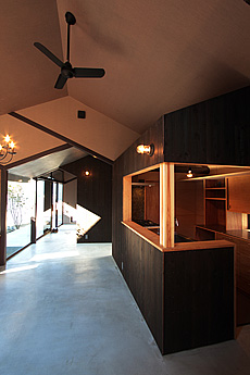 焼杉板（外壁材、杉焼き板）　施工写真