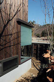 焼杉板（外壁材、杉焼き板）　施工写真