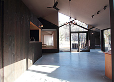 焼杉板（外壁材、杉焼き板）　施工写真