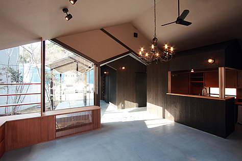 焼杉板（外壁材、杉焼き板）　施工写真