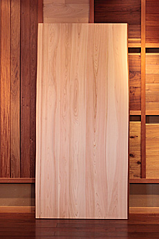 写真：桧（ひのき）　巾ハギ板