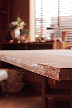 写真：桧（ひのき）　巾ハギ板