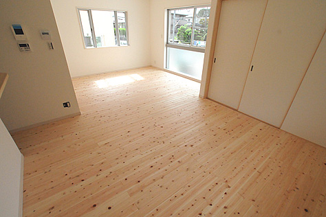 木曽桧（ひのき）　床暖房対応　無垢フローリング 施工写真