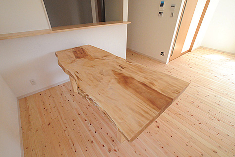 木曽桧（ひのき）　床暖房対応　無垢フローリング 施工写真