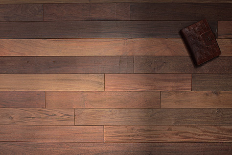 写真：イペ　無垢フローリング