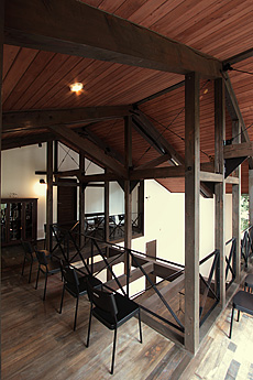 唐松（カラマツ）無垢羽目板 施工写真