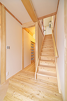 唐松（カラマツ・ラーチ）無垢フローリング　施工写真