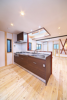 唐松（カラマツ・ラーチ）無垢フローリング　施工写真