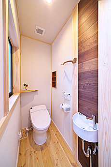 唐松（カラマツ・ラーチ）無垢フローリング　施工写真