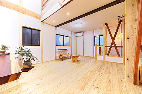 唐松（カラマツ・ラーチ）無垢フローリング　施工写真