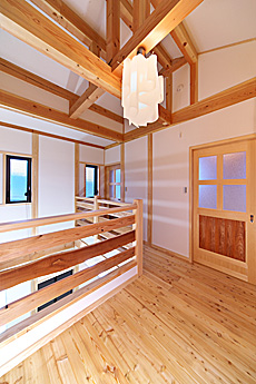 唐松（カラマツ・ラーチ）無垢フローリング　施工写真