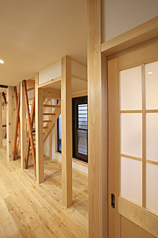 唐松（カラマツ・ラーチ）無垢フローリング　施工写真