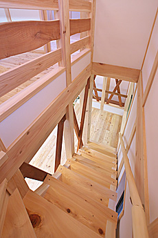 唐松（カラマツ・ラーチ）無垢フローリング　施工写真