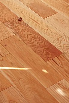 国産　欅（ケヤキ） 無垢フローリング　施工写真