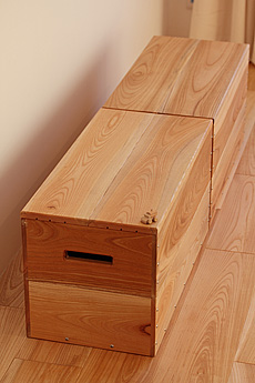 国産　欅（ケヤキ） 無垢フローリング　施工写真