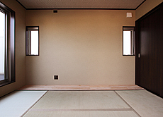 国産　欅（ケヤキ） 無垢フローリング　施工写真