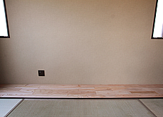 国産　欅（ケヤキ） 無垢フローリング　施工写真