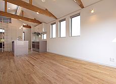 栗（くり） 無垢フローリング（産地：中国） 施工写真