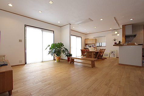 国産 栗（くり） 無垢フローリング　施工写真