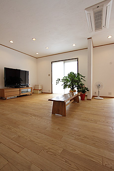 国産 栗（くり） 無垢フローリング　施工写真