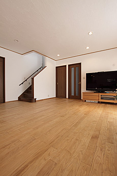 国産 栗（くり） 無垢フローリング　施工写真