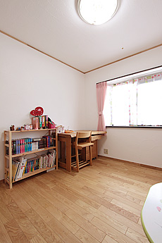 国産 栗（くり） 無垢フローリング　施工写真