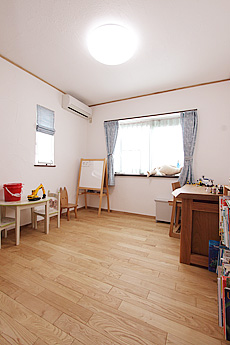 国産 栗（くり） 無垢フローリング　施工写真