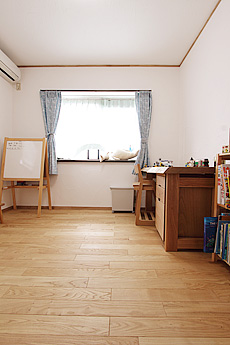 国産 栗（くり） 無垢フローリング　施工写真