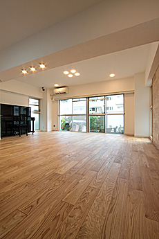 国産 栗（くり） 無垢フローリング　施工写真