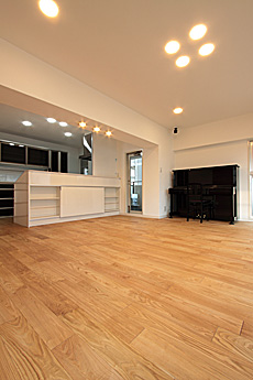 国産 栗（くり） 無垢フローリング　施工写真