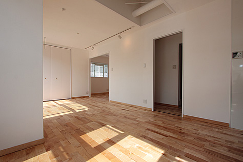 ヨーロピアン・メープル（シカモア）無垢フローリング　施工写真