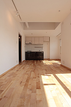 ヨーロピアン・メープル（シカモア）無垢フローリング　施工写真