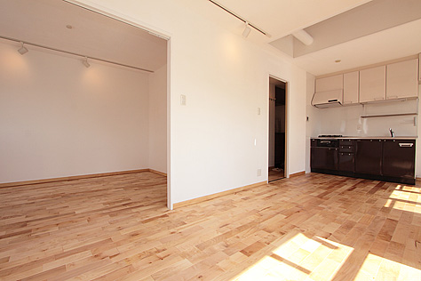 ヨーロピアン・メープル（シカモア）無垢フローリング　施工写真