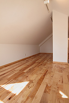 ヨーロピアン・メープル（シカモア）無垢フローリング　施工写真