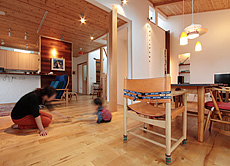 ヨーロピアン・メープル（シカモア） 無垢フローリング 施工写真