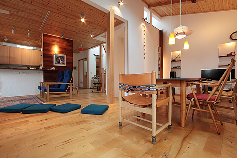 ヨーロピアン・メープル（シカモア）無垢フローリング　施工写真