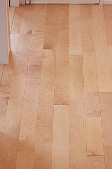 カエデ（メープル）無垢フローリング　施工写真