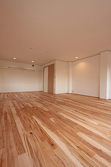 カエデ（メープル）無垢フローリング　施工写真