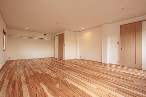 カエデ（メープル）無垢フローリング　施工写真