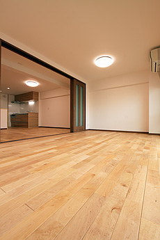 カエデ（メープル）無垢フローリング　施工写真