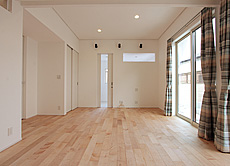 国産　板屋楓（イタヤ カエデ）無垢フローリング　施工写真