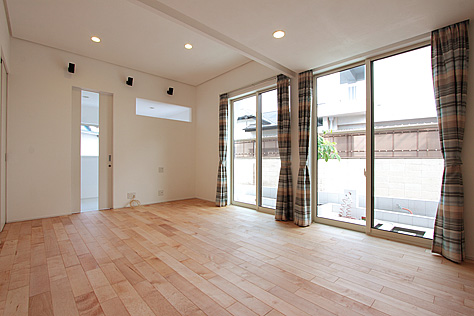 国産　板屋楓（イタヤ カエデ）無垢フローリング　施工写真