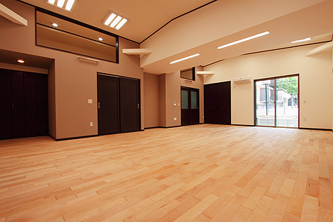 国産　板屋楓（イタヤ カエデ）無垢フローリング　施工写真