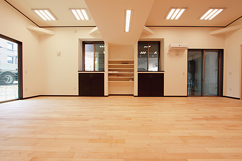 国産　板屋楓（イタヤ カエデ）無垢フローリング　施工写真